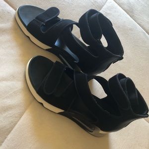 Ash - Lip Multi-Strap Grip-Tape Sandals